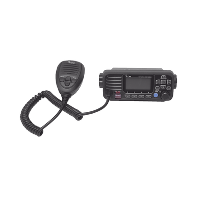 Radio móvil marino ICOM, color negro, clase D DSC, Tx: 156.025 – 157.425 MHz, Rx: 156.050 – 163.275 MHz, sin GPS interconstruido, 25W de potencia, sumergible IPX7 incluye micrófono y cable de alimentación