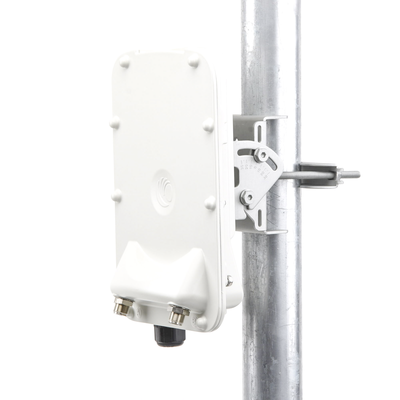 PTP-550  Hasta 1.36 GBps / 4910 - 6200 MHz / 802.11 AC Wave 2  MU-MIMO 4: 4x4 / BackHaul Conectorizado (C050055H014A) - Image 3