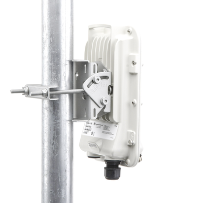 PTP-550  Hasta 1.36 GBps / 4910 - 6200 MHz / 802.11 AC Wave 2  MU-MIMO 4: 4x4 / BackHaul Conectorizado (C050055H014A) - Image 5