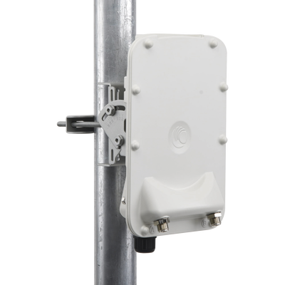 PTP-550  Hasta 1.36 GBps / 4910 - 6200 MHz / 802.11 AC Wave 2  MU-MIMO 4: 4x4 / BackHaul Conectorizado (C050055H014A) - Image 2